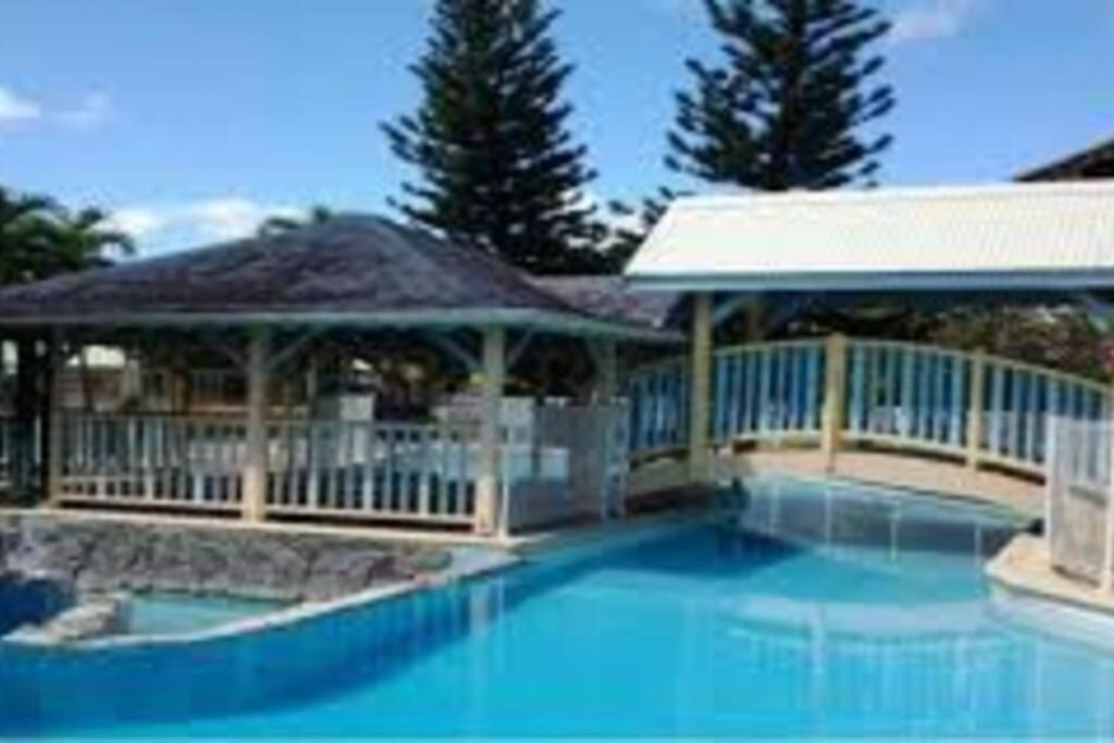 Appartement Ker-Eol Residence Canouan Sainte-Anne Avec Piscine Exterior photo